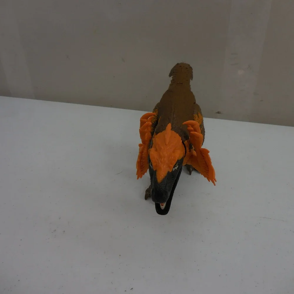 Mattel Jurassic World Dominion Pyroraptor Action Figure Orange Brown GGW41